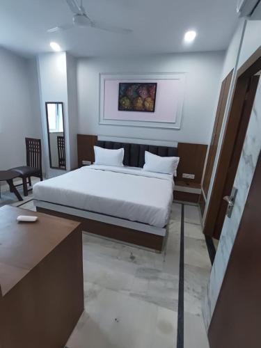 Mansarovar House | Hotel Roshanee