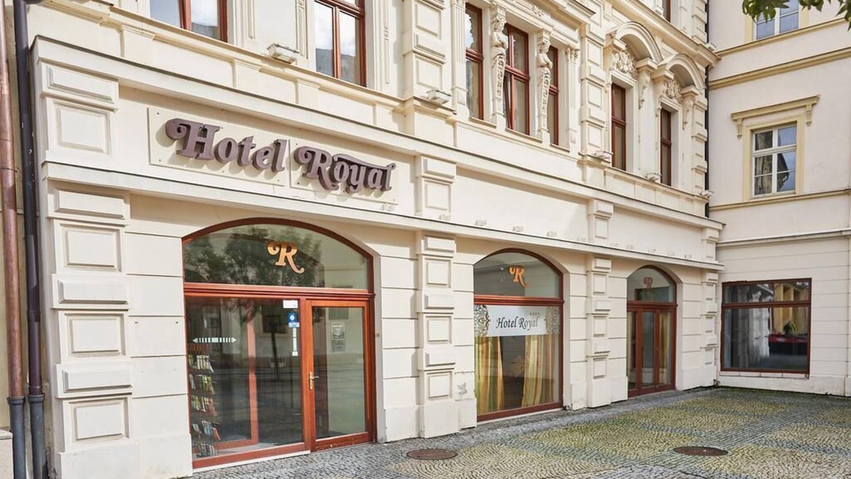 Chomutov Hotel | Hotel ROYAL