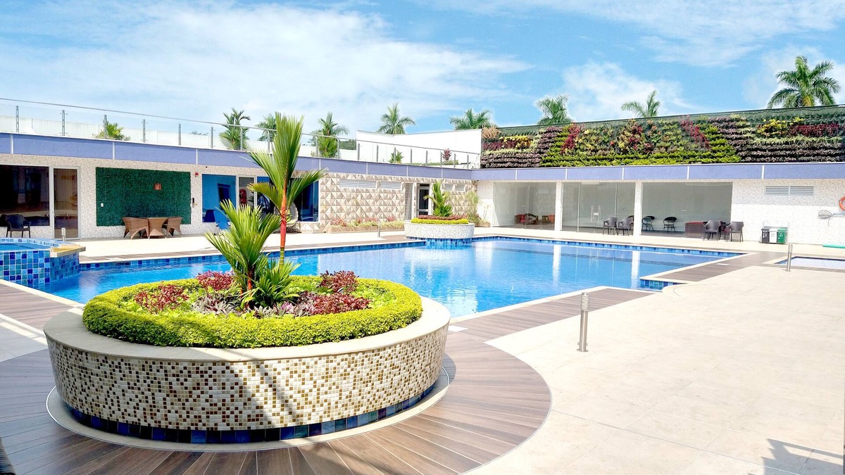 La Esmeralda Hotel | Hotel Royal Elim Internacional