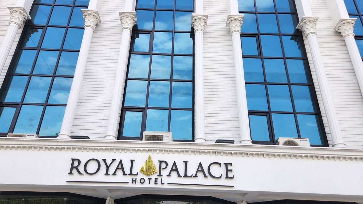 Jalgaon Hotel | Hotel Royal Palace