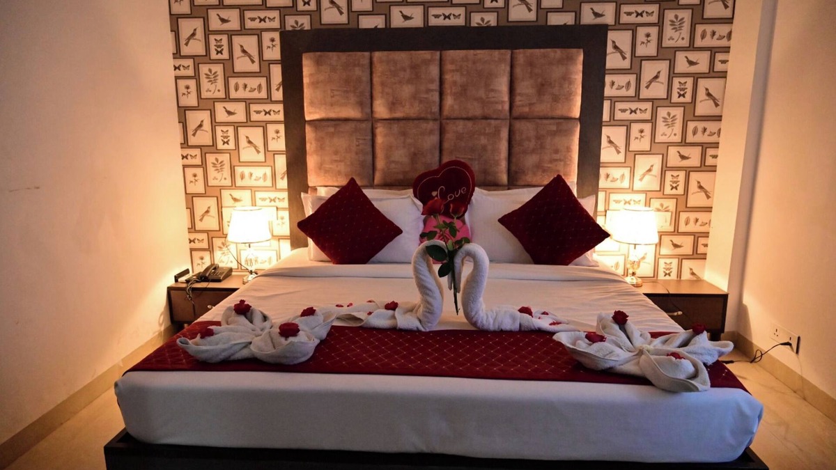 Zirakpur Hotel | Hotel Royal Regency