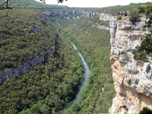 Pesquera de Ebro Hotel | Hotel Rural el Arco