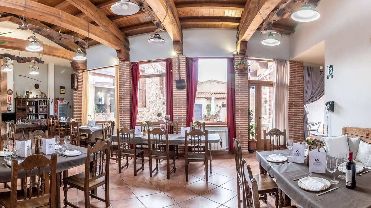 San Pedro de Rozados Hotel | Hotel Rural VII Carreras by Vivere Stays