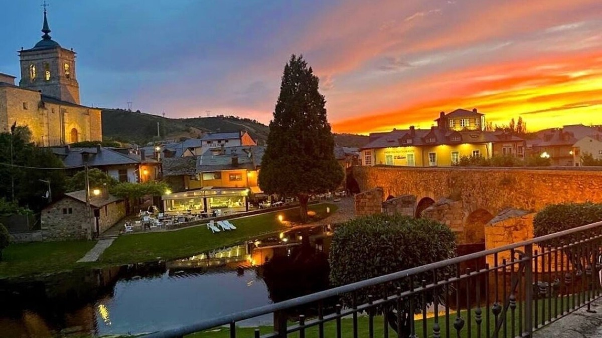 Molinaseca Hotel | Hotel Rural Pajarapinta