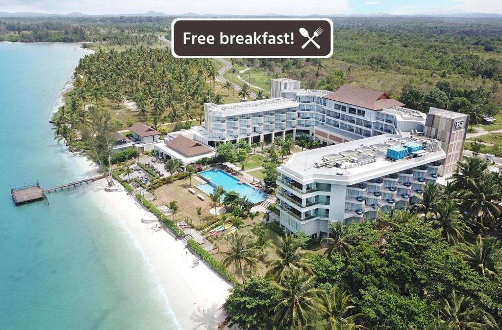 Tanjung Pandan Hotel | Hotel Santika Premiere Beach Resort Belitung