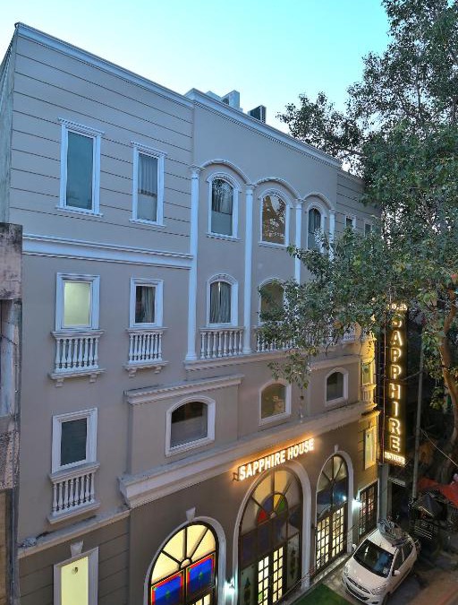 Paharganj Hotel | Hotel Sapphire House - 3 Mins Walk from Metro and 5 Mins from Rail Station