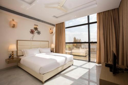 Karad Hotel | Hotel Sapphire Premium Hotel & Suite