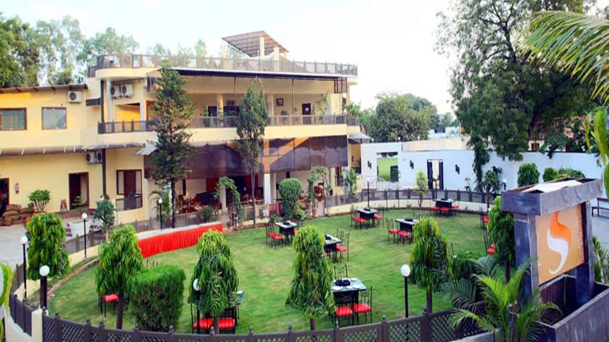 Sagar Hotel | Hotel Saroj Sagar - Sagar