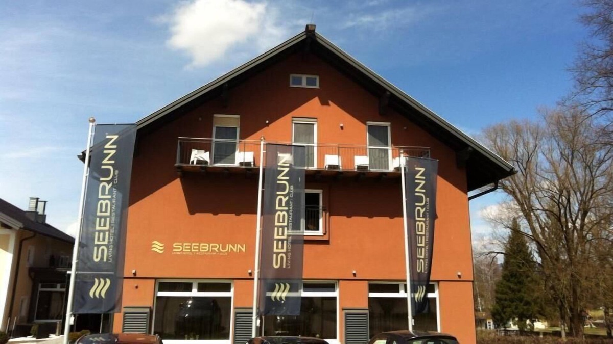 Henndorf am Wallersee Hotel | Hotel Seebrunn