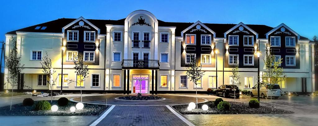 Belsk Duzy Hotel | Hotel Sevilla Gold