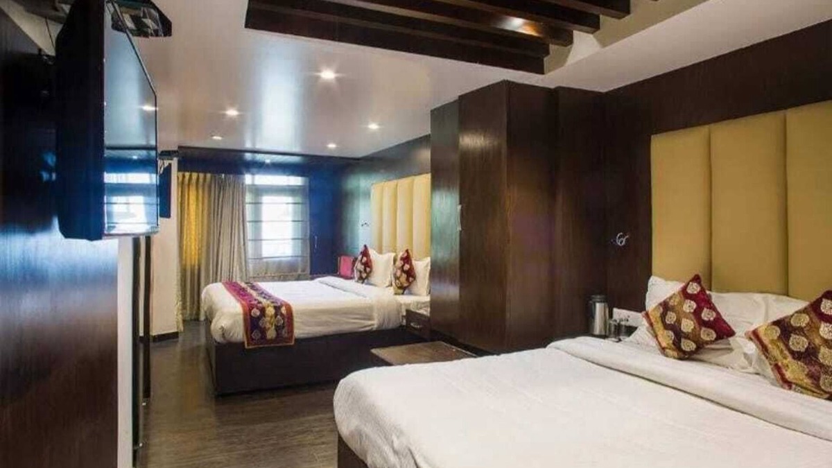 Bemloi Hotel | HOTEL SHIWALIK REGENCY