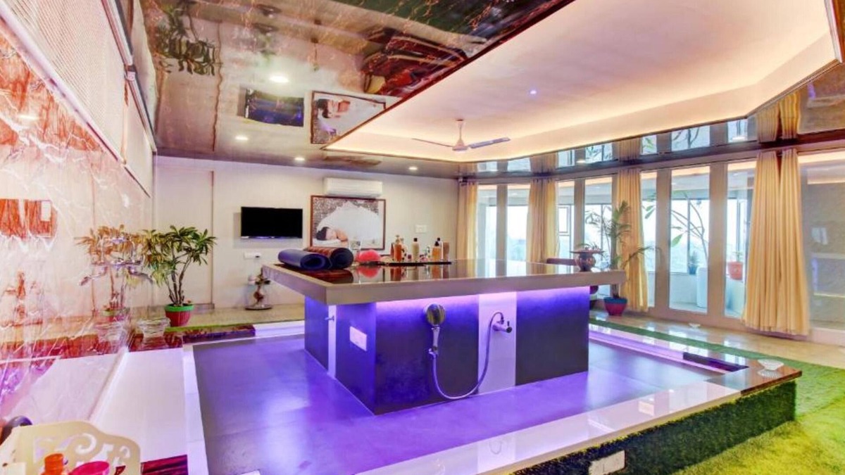 Vapi Hotel | Hotel Shree Daan