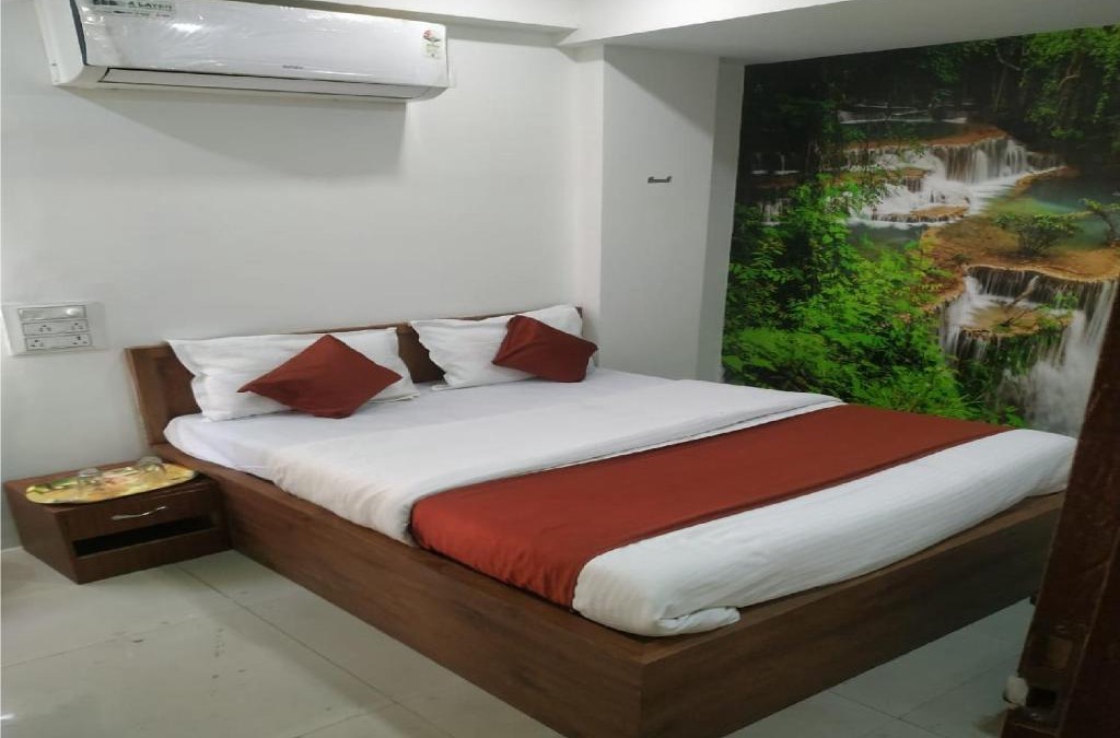 Ahmedabad Hotel | Hotel Shree Sai