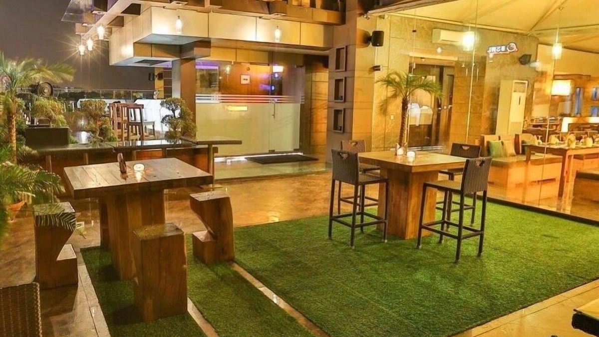 Hazratganj Hotel | Hotel Silvete