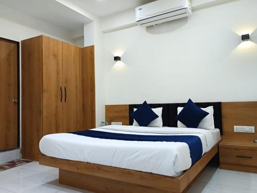Dholka Hotel | Hotel Skyline
