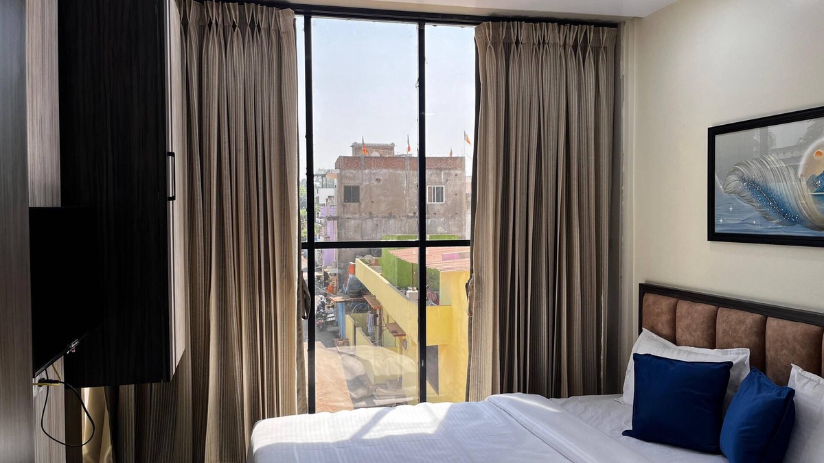 Jagdalpur Hotel | Hotel Soumya Sarovar