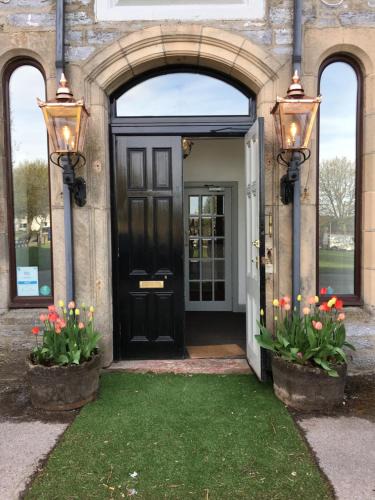 Tomintoul Hotel | Hotel Square