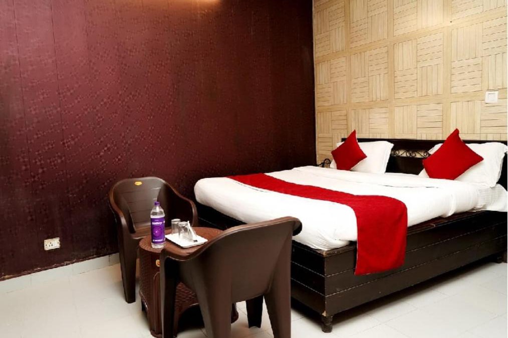 Sector 42 Hotel | Hotel Star Welcome