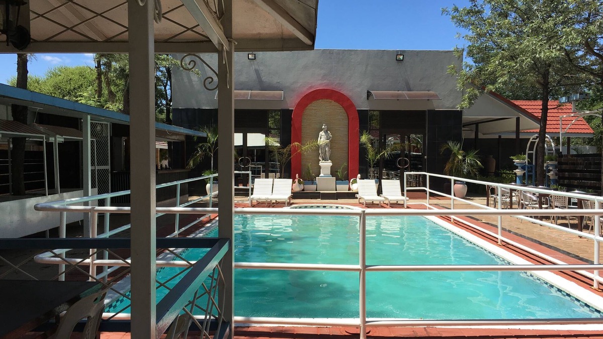 Selebi-Phikwe Hotel | Hotel Stone House