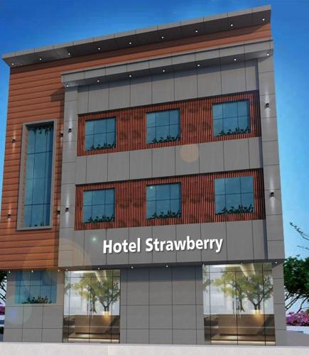 Chandigarh Hotel | Hotel Strawberry