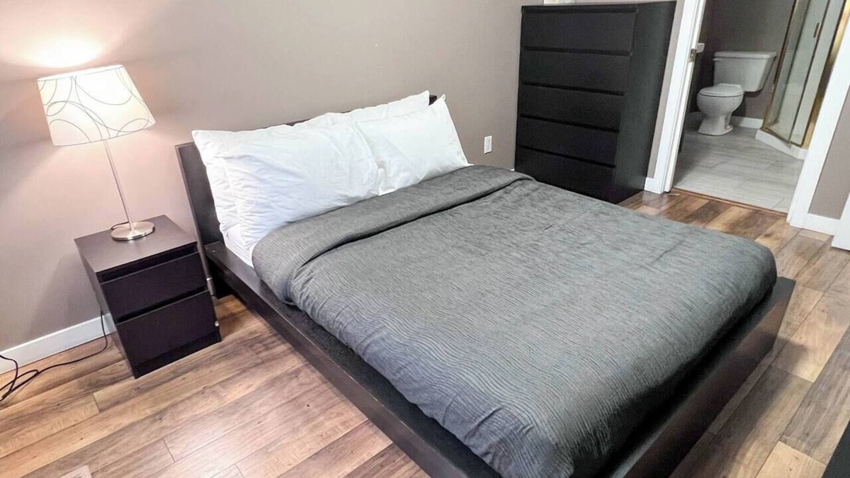 East Kootenay Condo | Hotel Style 1 Bedroom & Bathroom