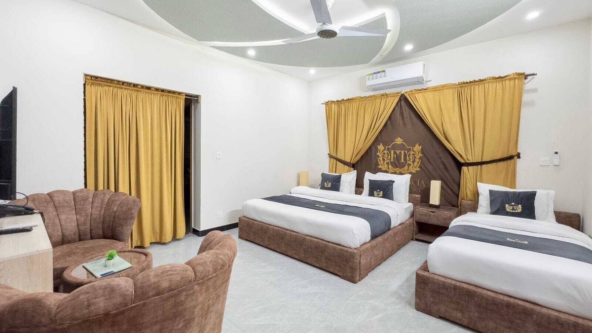 Gulshan-e-Iqbal Bed & Breakfast | Hotel Subhan Palace 2