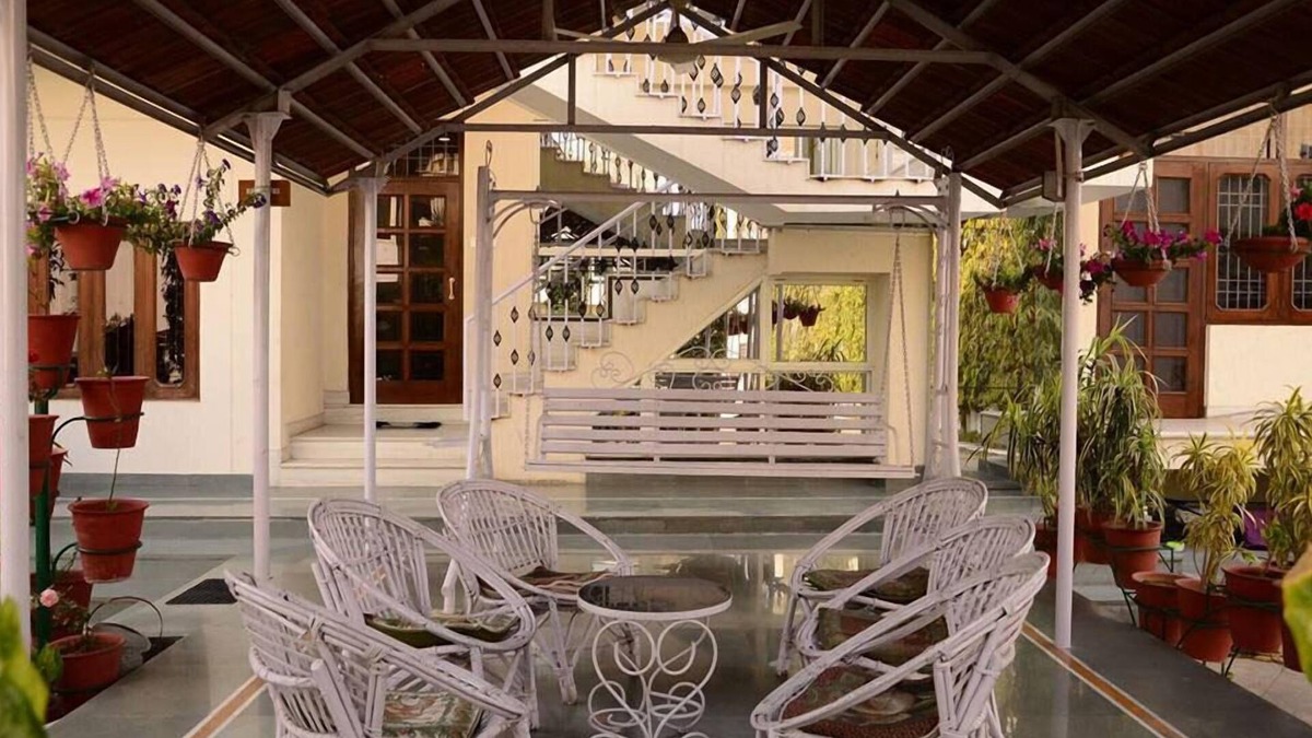 Adarsh Nagar Hotel | Hotel Sukh Vilas Jaipur