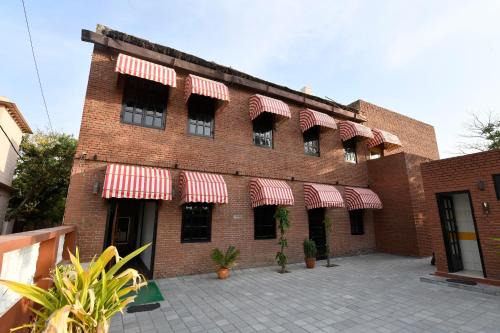 Bharatpur Hotel | Hotel Sunbird
