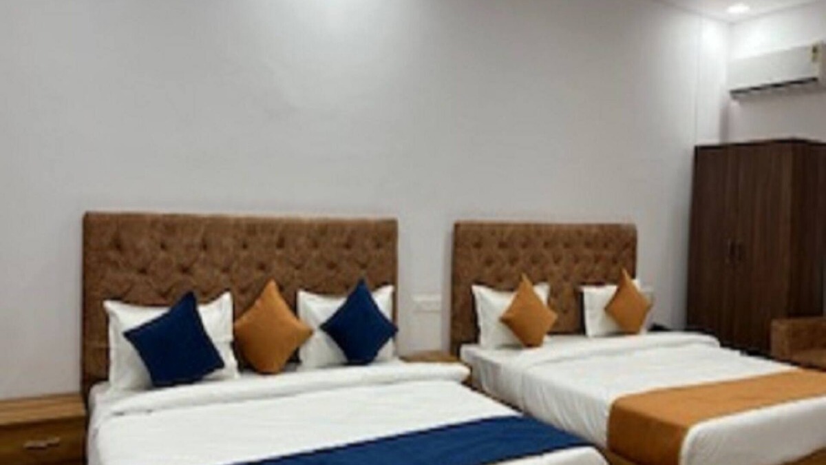 Mehandipur Hotel | Hotel Surya Inn