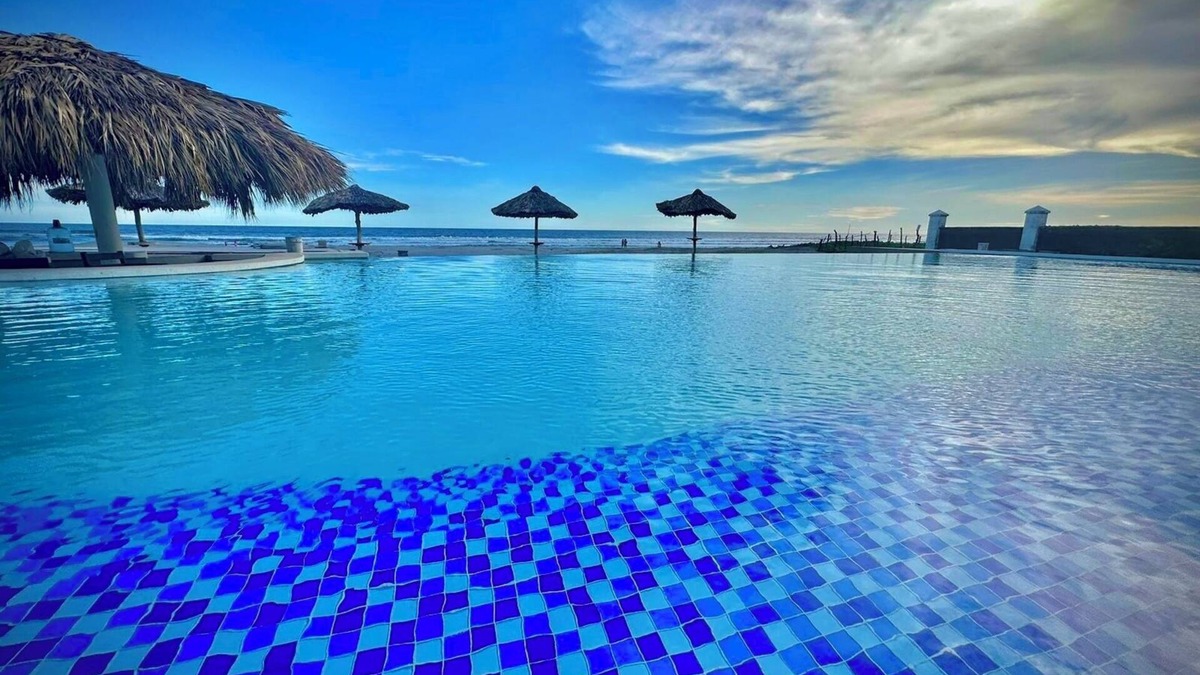 Costa Del Sol Resort | HOTEL TESORO BEACH