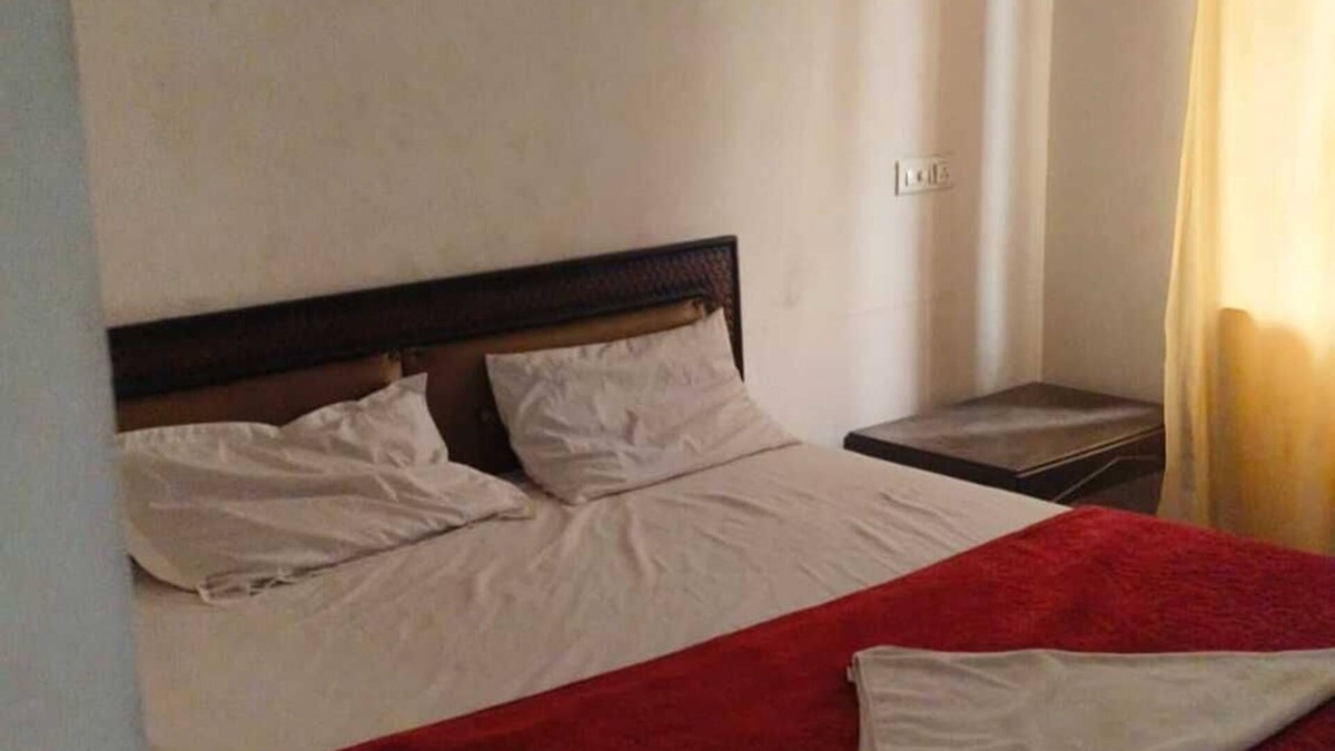 Kalka Hotel | Hotel The Divine Punjabi Tadka