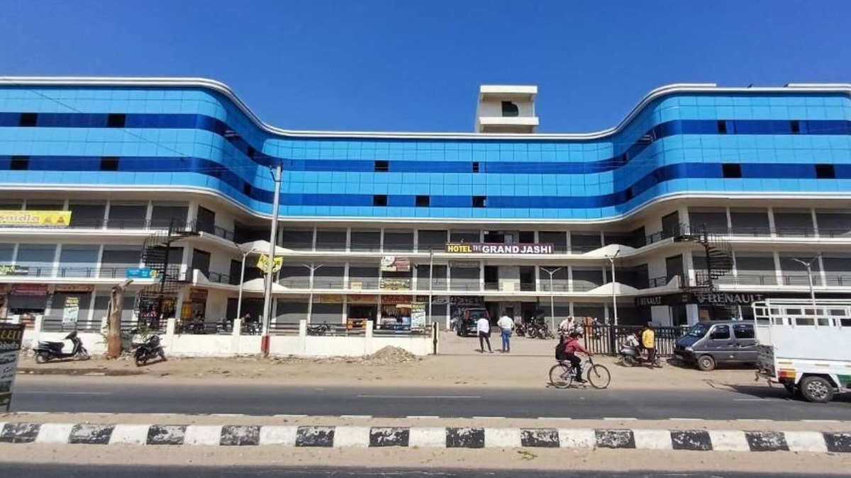 Patan Bed & Breakfast | Hotel The Grand Jashi Residency