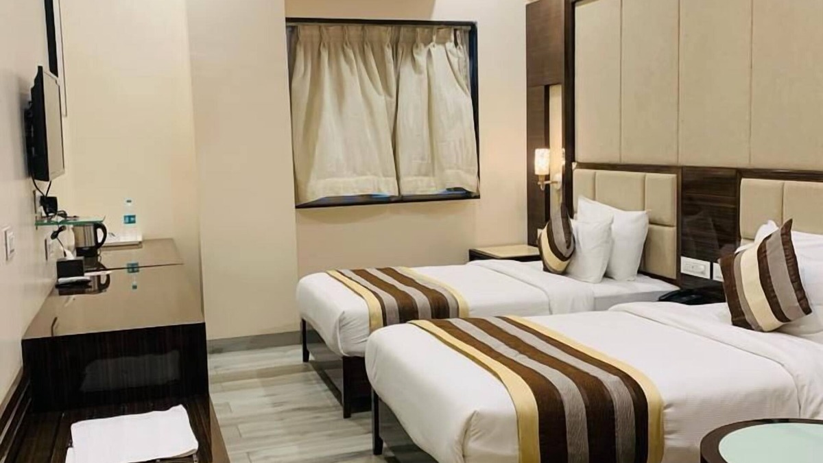 Sohagpur Hotel | Hotel The Grand Kaushalya