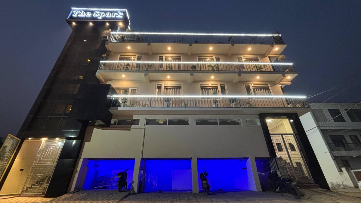 Gorakhpur Hotel | Hotel The Spark