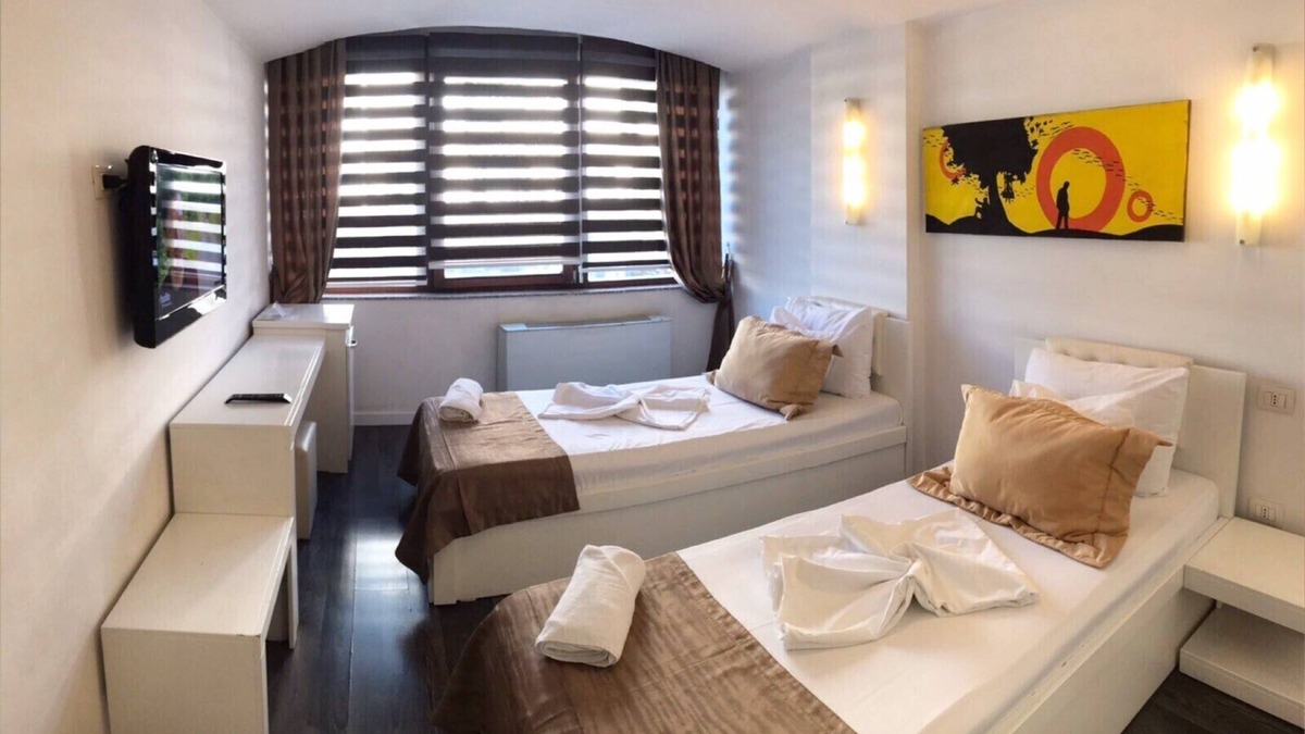 Prizren Hotel | Hotel Theranda