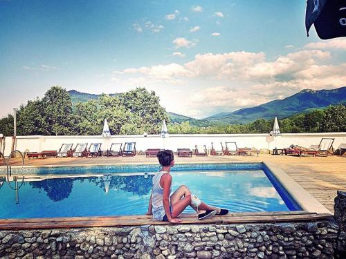 Apriltsi Hotel | Hotel Tihiat Kat