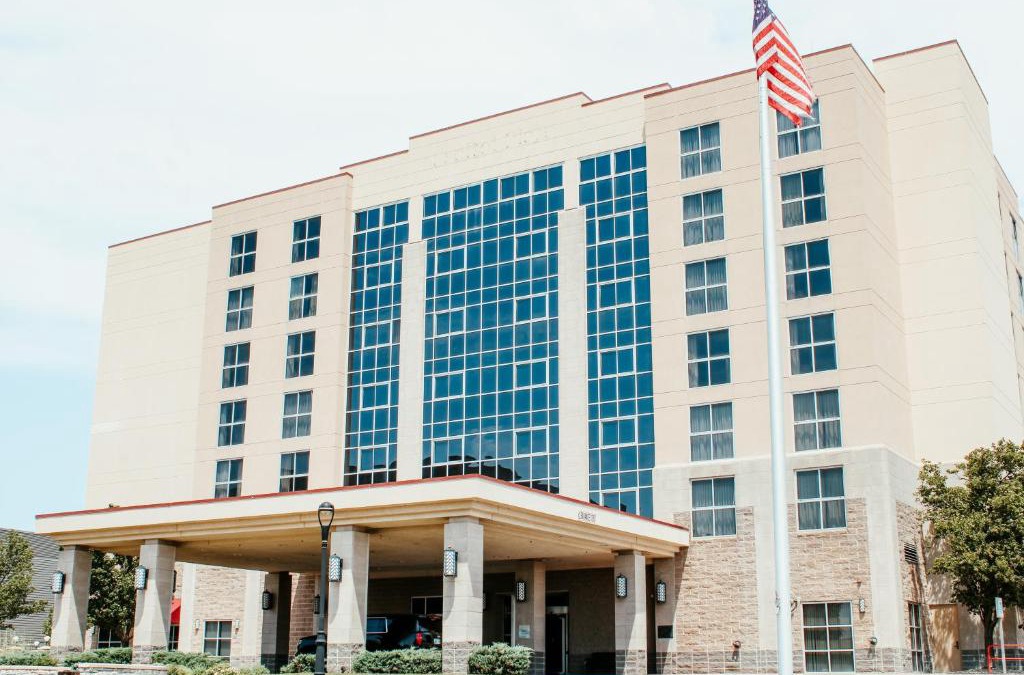 Topeka Hotel | Hotel Topeka at City Center
