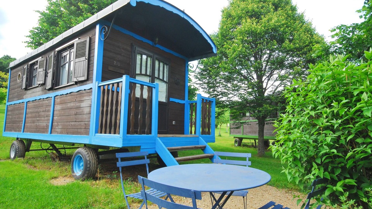 Chamberet House | Hotel trailer
