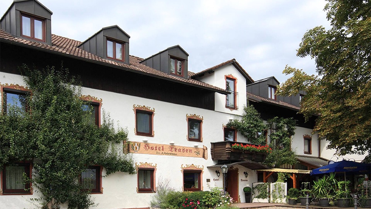 Waldkraiburg Hotel | Hotel Trasen