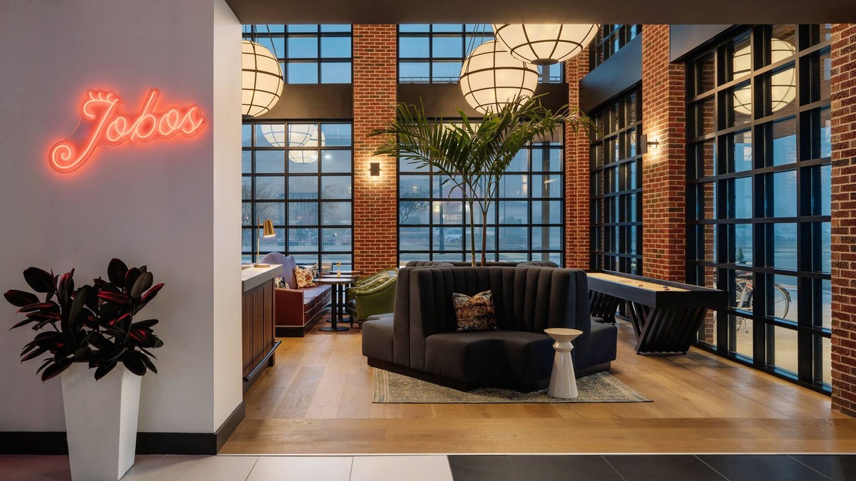 Tupelo Hotel | Hotel Tupelo, a Wyndham Hotel