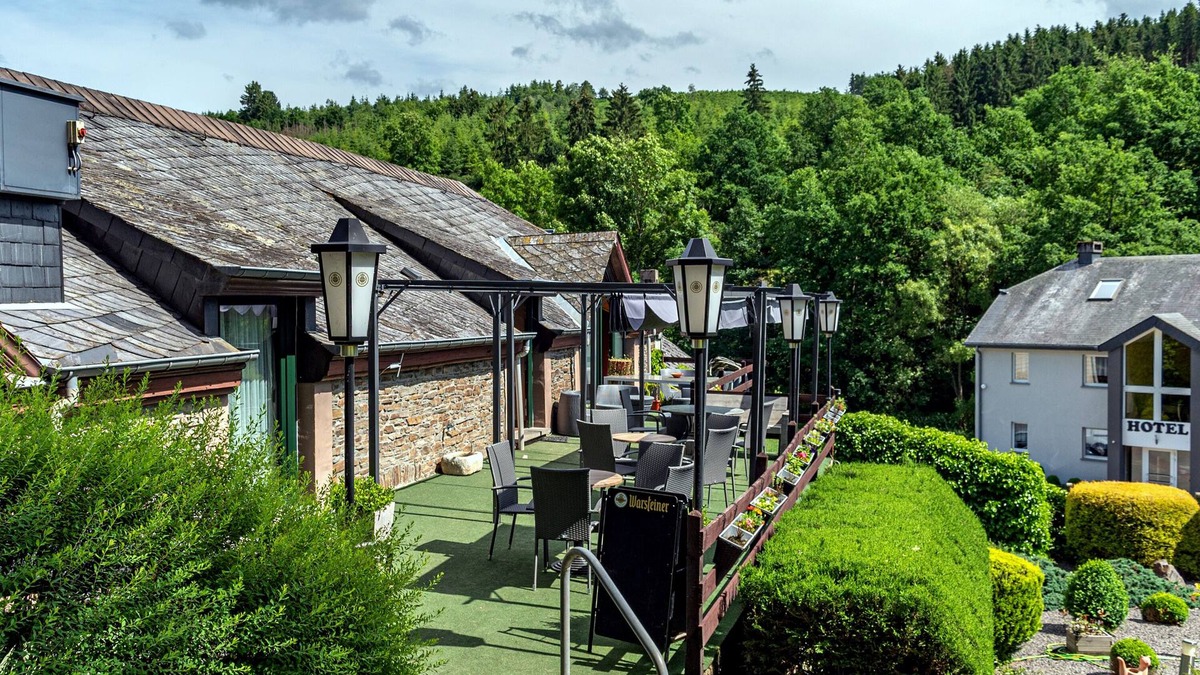 Burg-Reuland Hotel | Hotel Ulftaler Schenke