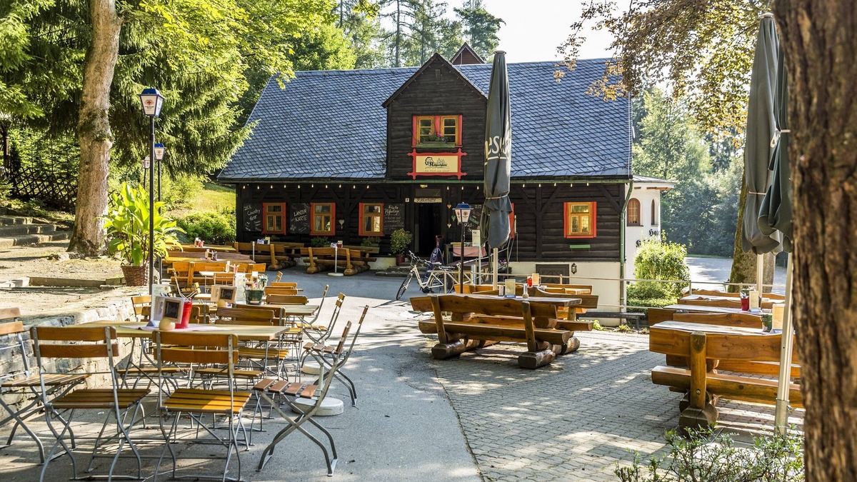 Gruenhain-Beierfeld Hotel | Hotel und Restaurant Köhlerhütte