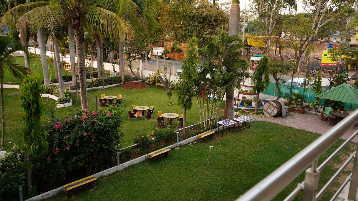 Sohagpur Hotel | Hotel Vatika Inn