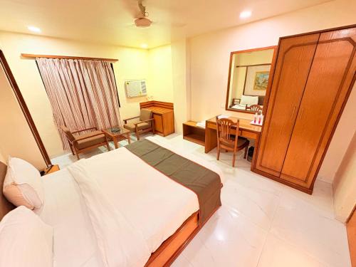 Navrangpura Hotel | Hotel Vice President - Navrangpura, Ahmedabad