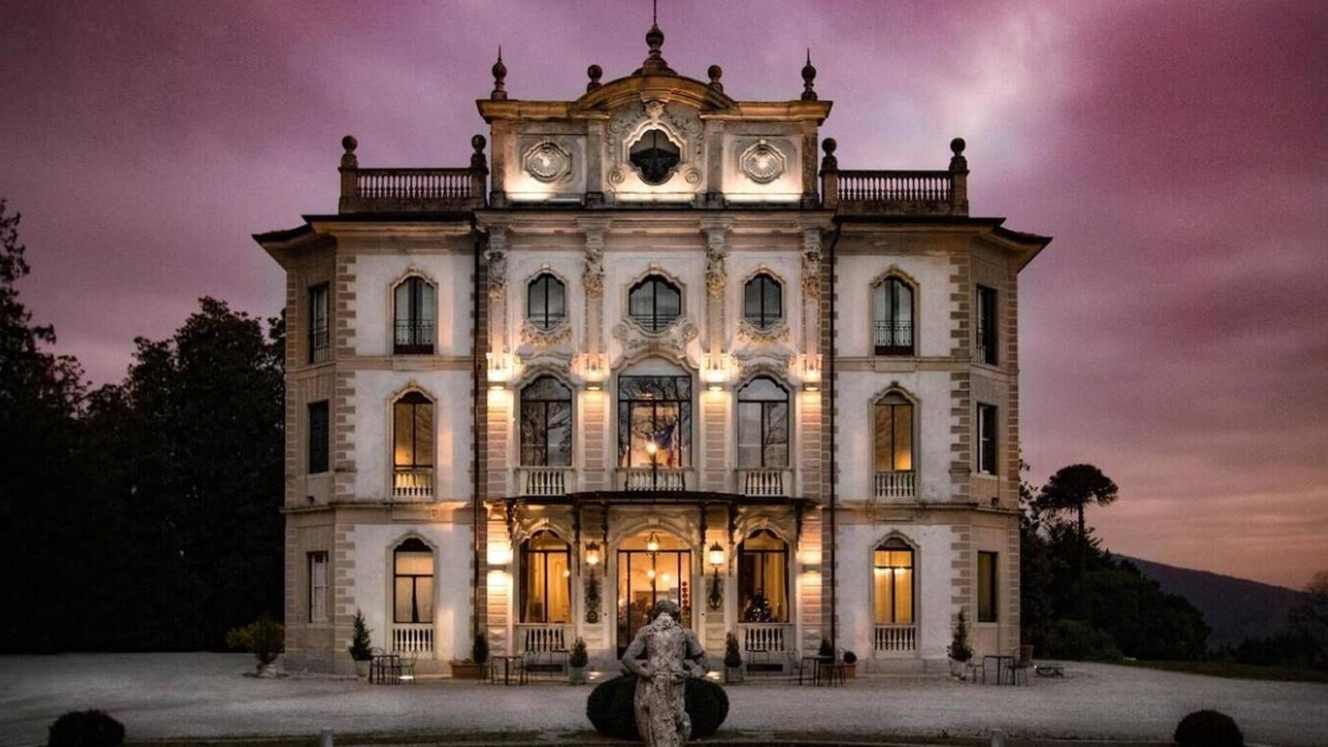 Varano Borghi Hotel | Hotel Villa Borghi