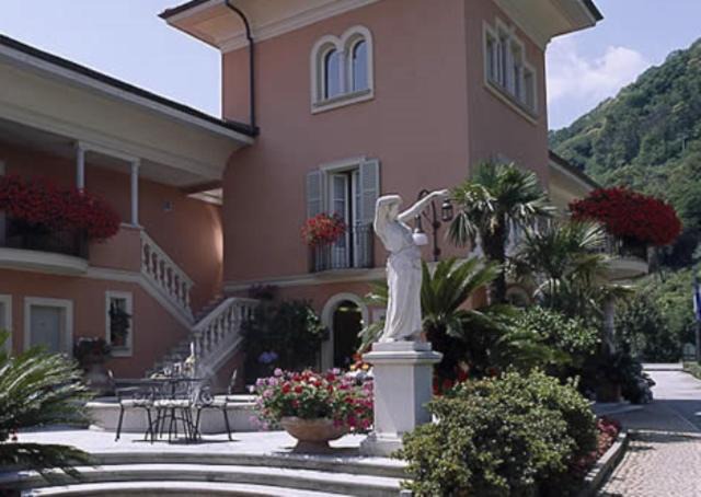 Cannobio Hotel | Hotel Villa Delle Palme