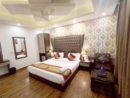 Pashim Vihar Hotel | Hotel Waterfall Paschim Vihar Delhi