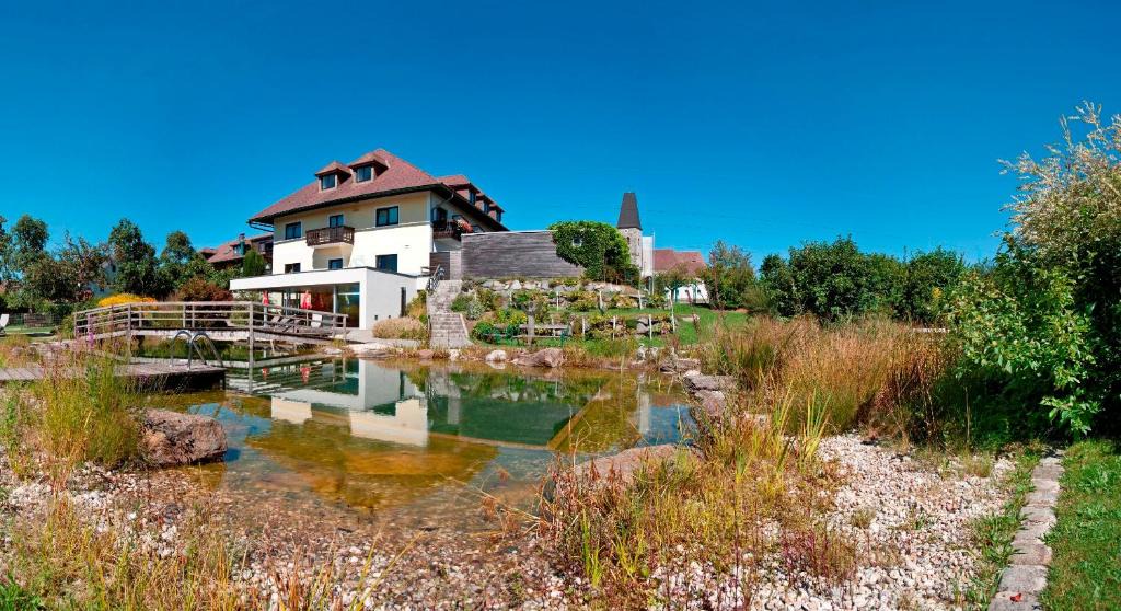 Neustift im Muehlkreis House | Hotel Weiss S
