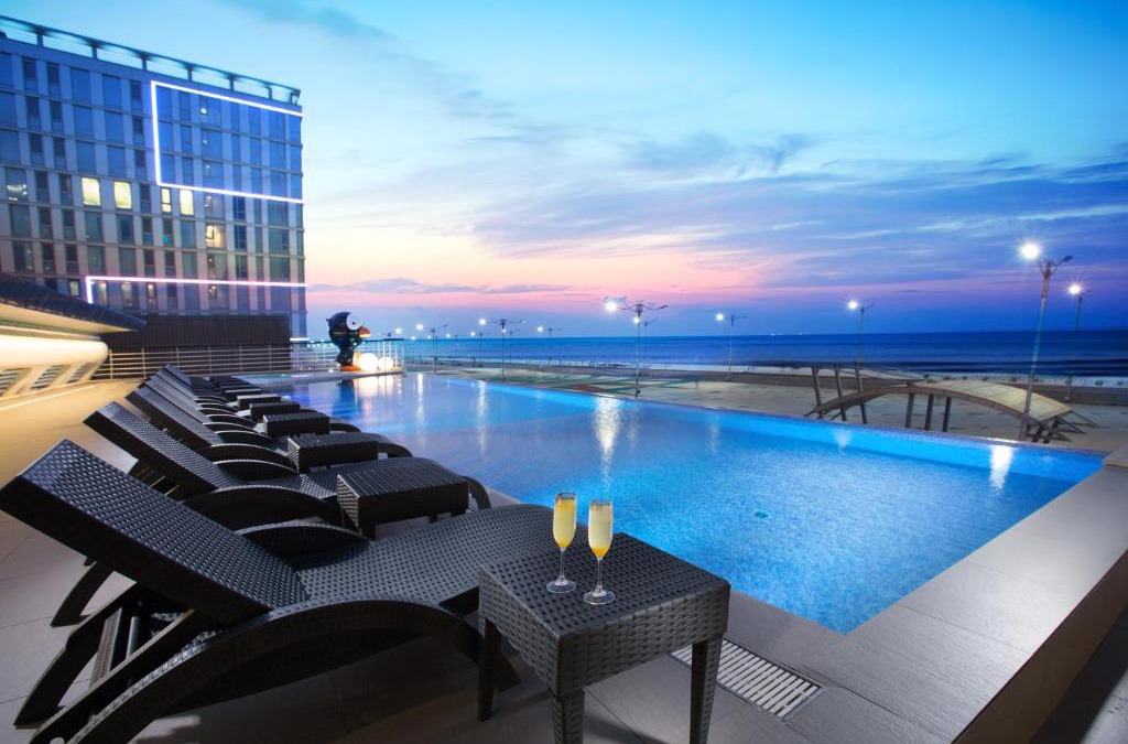 Downtown Hotel | Hotel Whistlelark Jeju