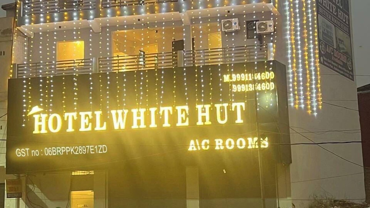 Bahadurgarh Hotel | Hotel White Hut